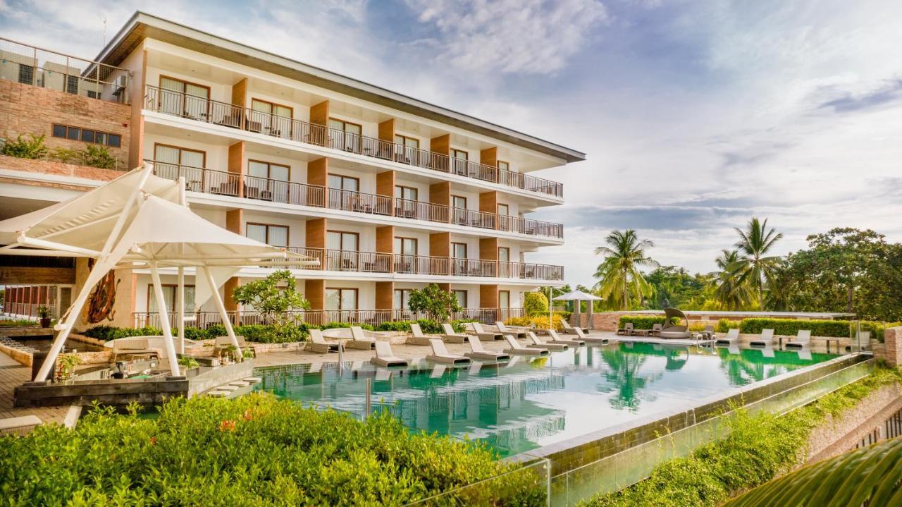 Modala Beach Resort Panglao Esterno foto